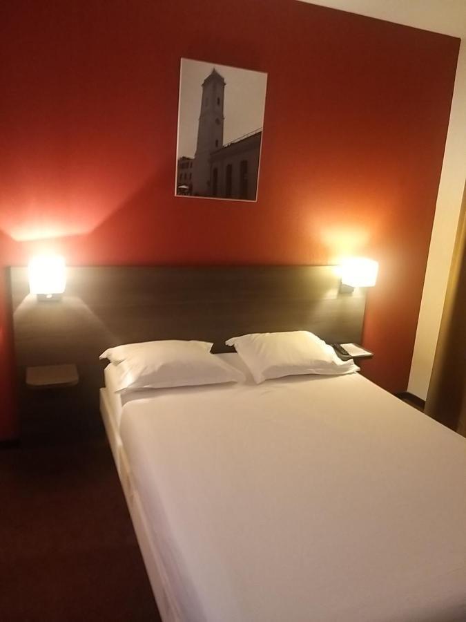 Studio privatif dans Hôtel Résidence Nimes Gare Esterno foto